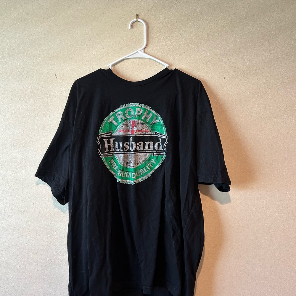 3xl old husband tee black and green